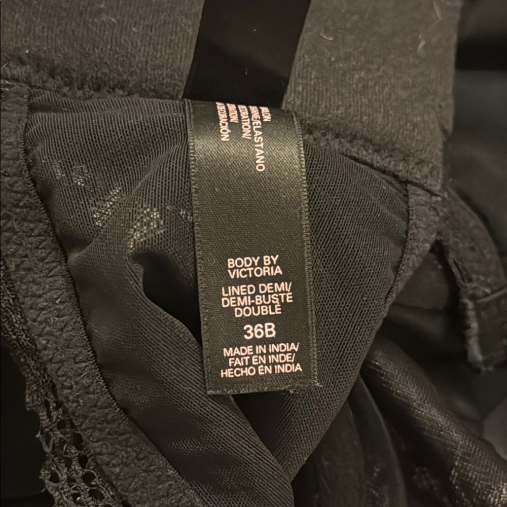 Victoria's Secret Black Lace Bra - Picture 8 of 8